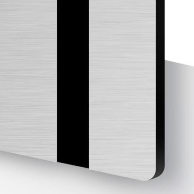 Fond métal brossé, gravure blanche